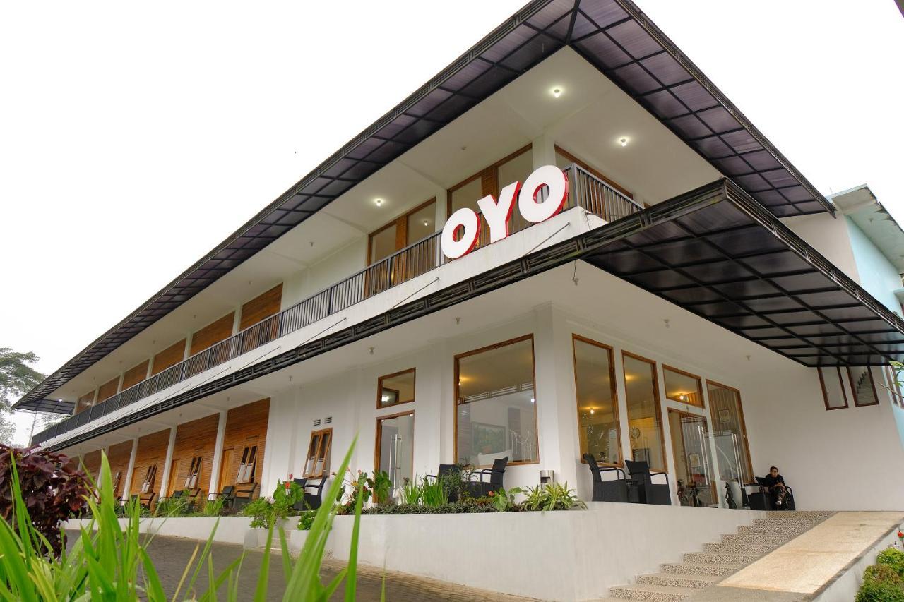 מאלאנג Oyo 446 Hotel Kawi Surapatha מראה חיצוני תמונה
