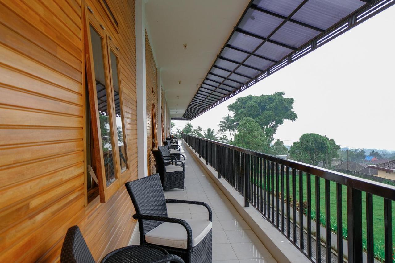 מאלאנג Oyo 446 Hotel Kawi Surapatha מראה חיצוני תמונה