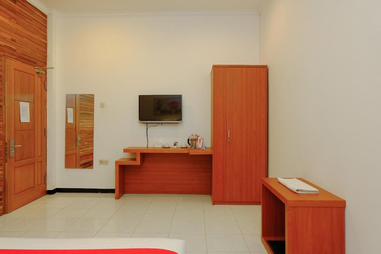 מאלאנג Oyo 446 Hotel Kawi Surapatha מראה חיצוני תמונה
