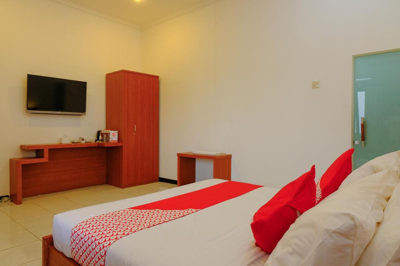 מאלאנג Oyo 446 Hotel Kawi Surapatha מראה חיצוני תמונה