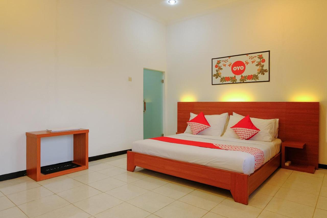 מאלאנג Oyo 446 Hotel Kawi Surapatha מראה חיצוני תמונה